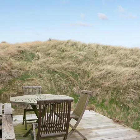 Mylius - 100m From The Sea By Interhome