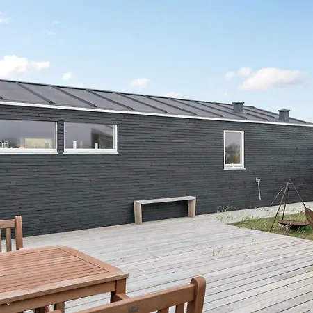 Mylius - 100m From The Sea By Interhome Feriehus