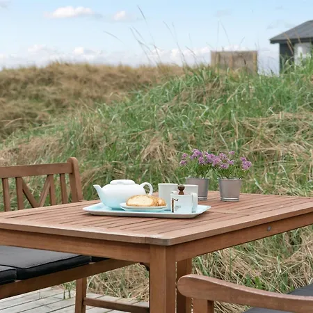 Dom wakacyjny Mylius - 100m From The Sea By Interhome *